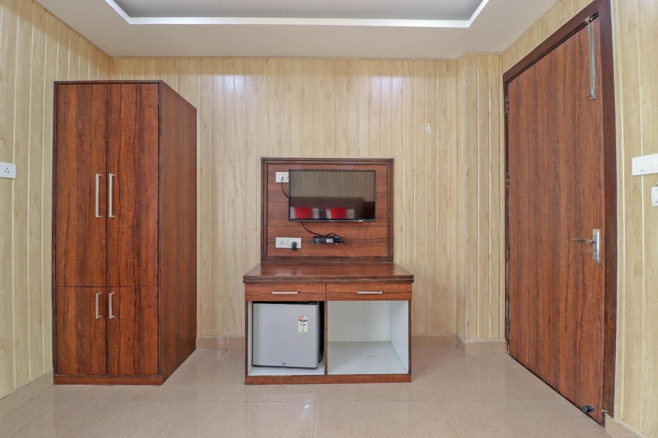 Capital O 76444 Hotel Hill-Top Inn Narendra Nagar Экстерьер фото