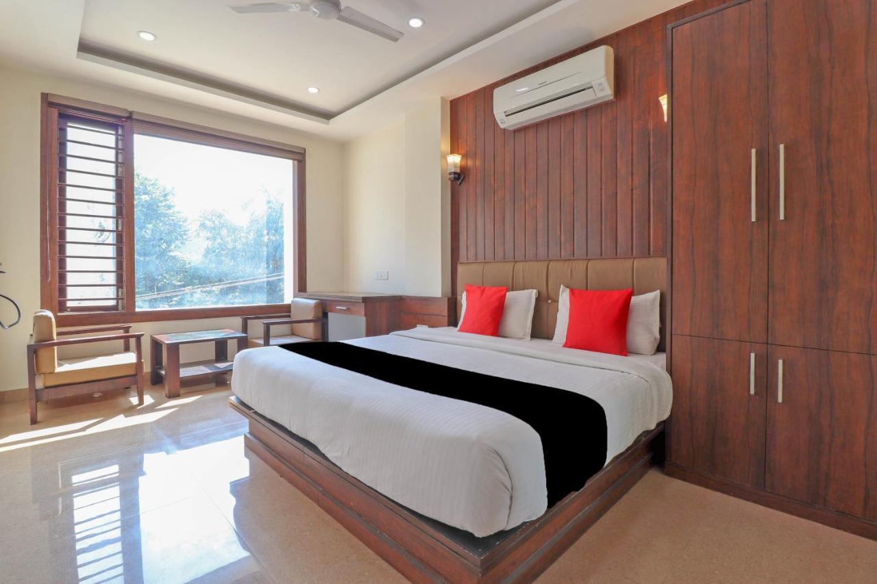 Capital O 76444 Hotel Hill-Top Inn Narendra Nagar Экстерьер фото